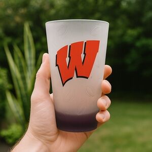 Wisconsin Badgers Frosted Pint Glass‎ – Game Day Boldness in Every Sip!